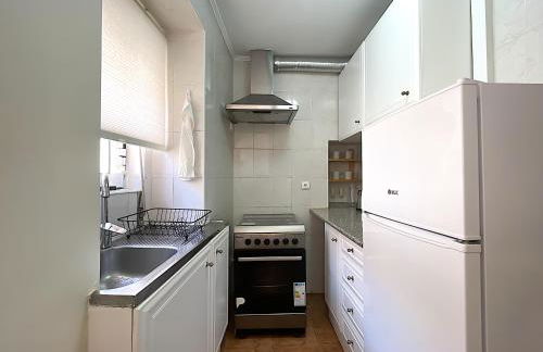 Cozy 3 Bedroom Apartment in Belem Lisbon 3 to 5 Guests - Photo 27