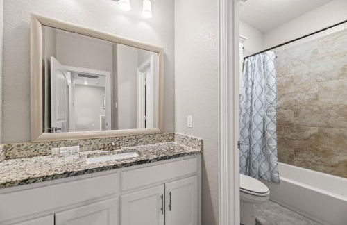 Spacious Grand Prairie Getaway - Foto 29