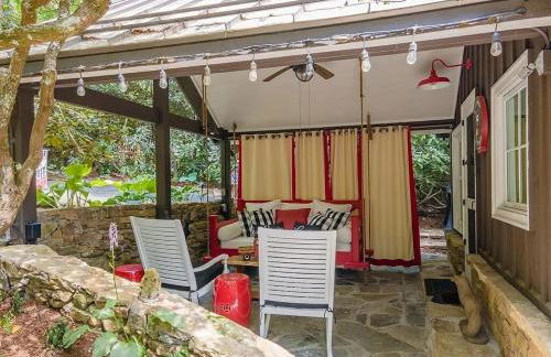 Stay Foxy Cottage, Mirror Lake Highlands, NC - Foto 3