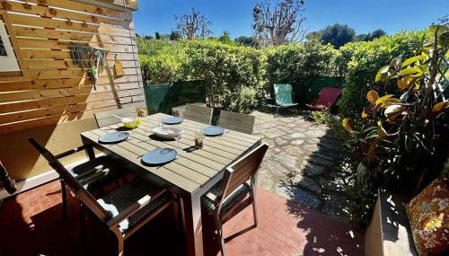 Bel appartement avec piscine et tennis à Bormes-les-Mimosas - FR-1-816-29 - Foto 1