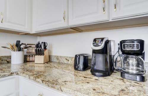 The Cozy Oak - Main Level Comforts - Foto 10