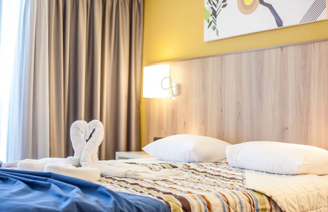 Sunny Days Hotel Apt - Photo 56