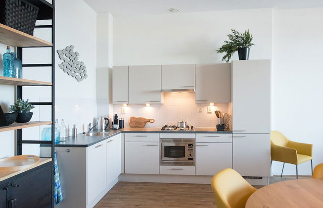 Appealing Apartment in Den Haag With Balcony, Terrace - Photo 20