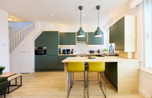 Aura - Elegant Retreat in Prime Leeds Location! - Foto 15