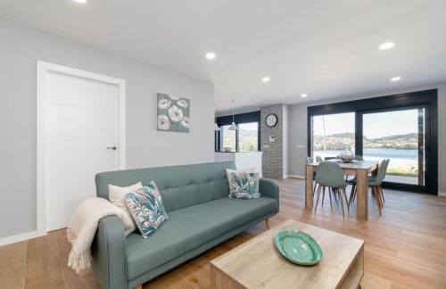 Casa nueva con piscina y vistas al mar - Foto 18