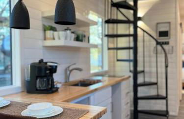 NEW The Flagship 2 Story Container Home - Foto 13