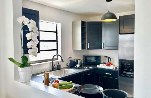 Large 1 bedroom apartment with free private parking - Foto 15