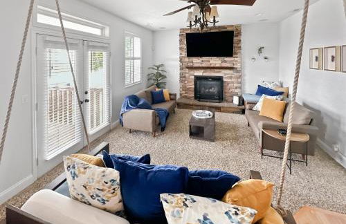 Adventure Retreat Hot Tub, Ping Pong, Close Mtn - Foto 45