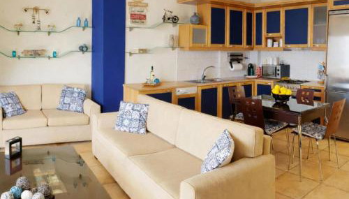 Derveni Seaside Apartments - Deluxe Sea View Penthouse Jacuzzi-BBQ & Groundfloor Garden View Apartment - Foto 4