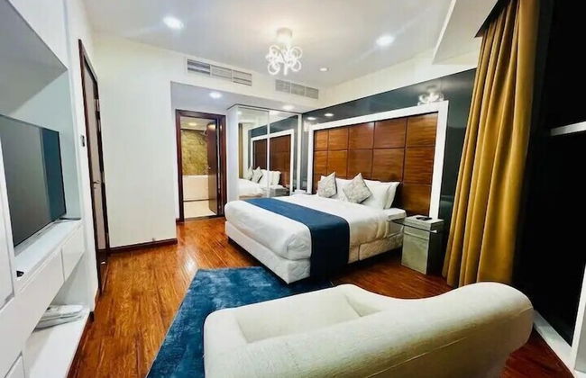 Saxophone Suites - Photo 4