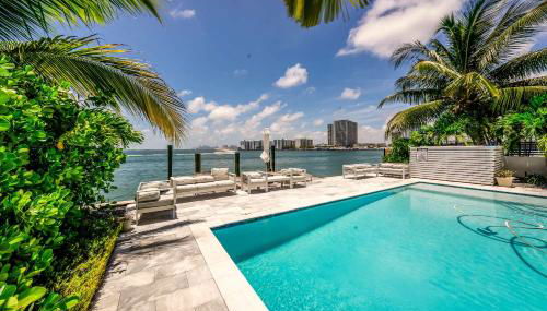 Bayview Villa by Rove Travel - Waterfront with Patio - Foto 4