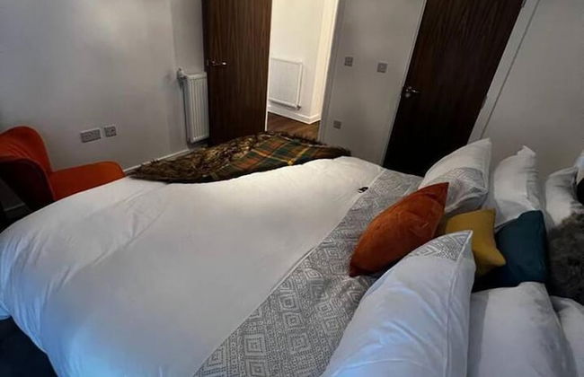 Stunning 2-bed Apartment in Grays - Photo 20