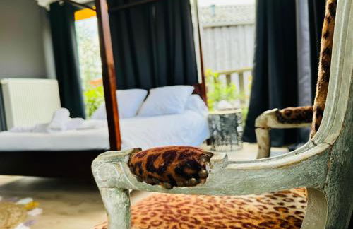 Loft atypique 130 m2 Clim patio couvert et terrasse pkg gratuit tram à 5mn à pied un accès direct au centre-ville - Foto 13