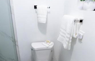 Your Perfect Oasis in Miami! - Photo 11