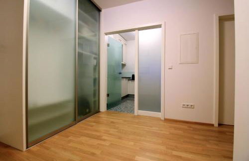 Luxury city apartment - view of river and castle - Foto 15