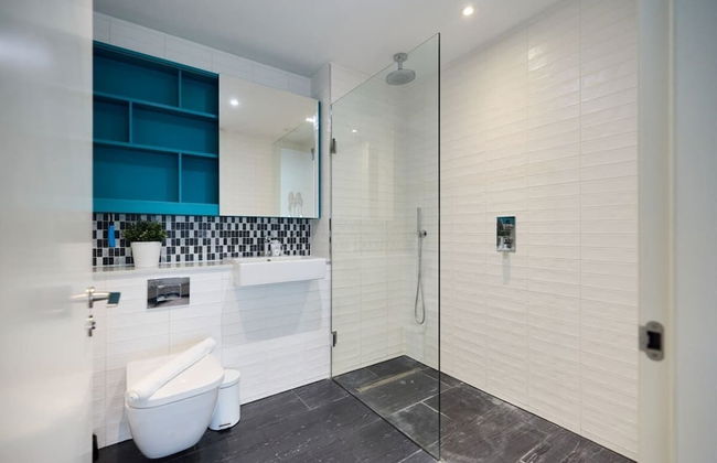 The Southwark Heights -modern 3-bedroom Flat With City Views - Photo 14