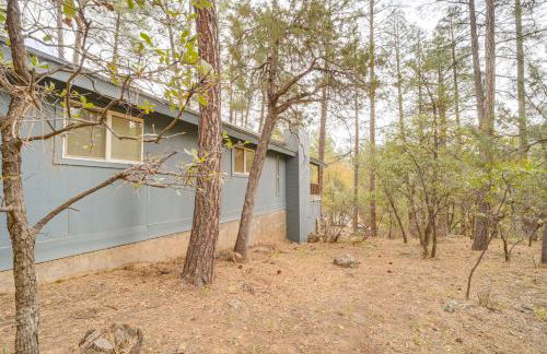 Near Fossil Creek and Trails Scenic Pine Cabin! - Foto 33