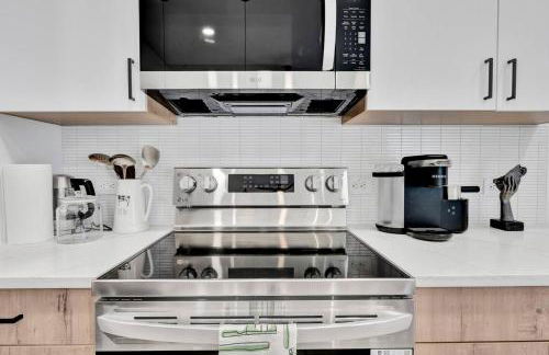 Elegant 3BR Home w/ Rooftop • 5 min to Downtown - Foto 17