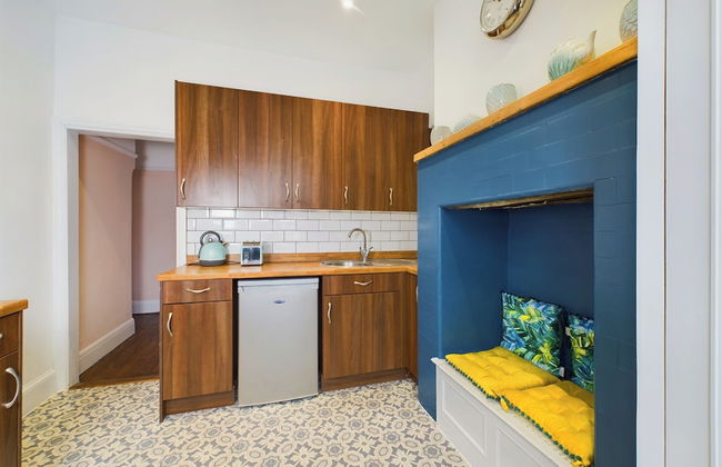 Unique 2 bed Leigh-on-sea- With Real Piano - Foto 25