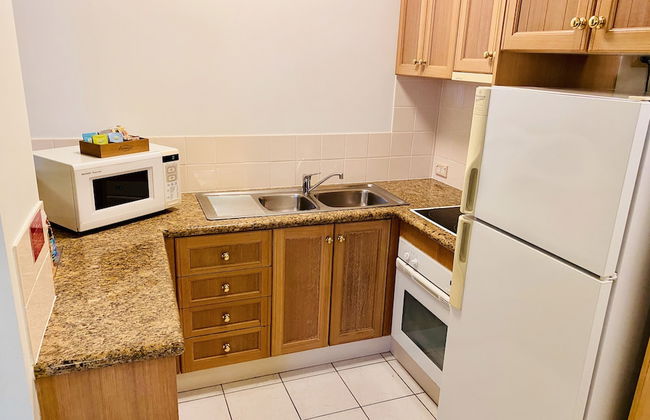 Royal Albert Hotel - Photo 45