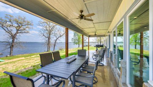 Lake Palestine Vacation Rental - Steps to Water! - Foto 2