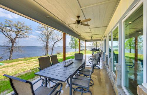 Lake Palestine Vacation Rental - Steps to Water! - Foto 2