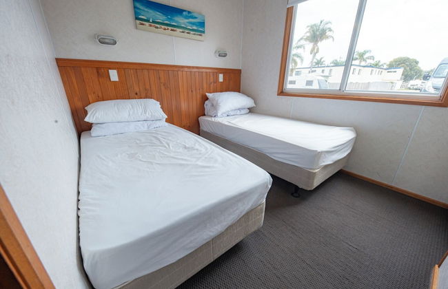 The Black Dolphin Holiday Park - Photo 29