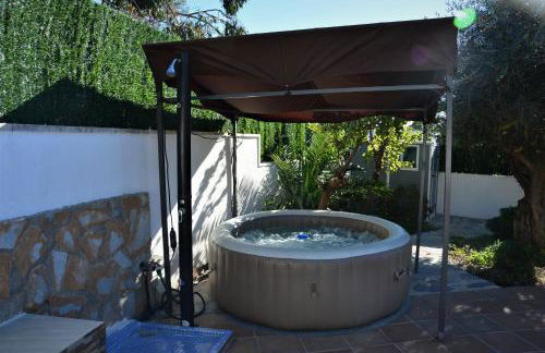 Villa Lluna Sitges 15 minutes drive from Sitges Swimming pool XXL 16 people - Foto 8