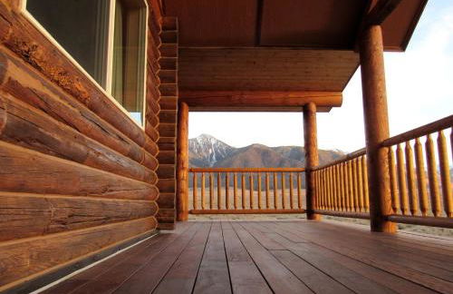Scenic Vacation Cabin with 360° Mountain Views near Yellowstone National Park in Madison River Valley, Montana - Foto 11