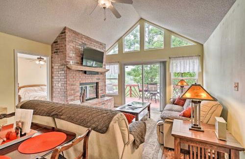 Dock and Waterfront Deck! Lake of the Ozarks Home - Foto 1