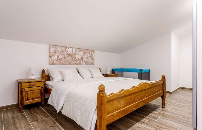 Torine - Capacious Holiday Home in Neorić with Heated Swimming Pool - Foto 3