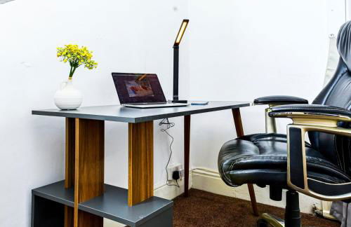 3-Bed Cottage Sleeps 8 Walk to Thames Garden - Foto 17