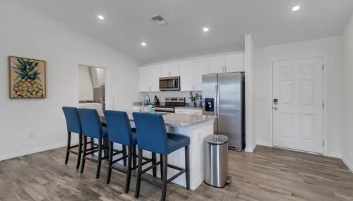 Luxury Retreat with Heated Saltwater Pool and Big Patio Perfect for 2 families - Foto 5