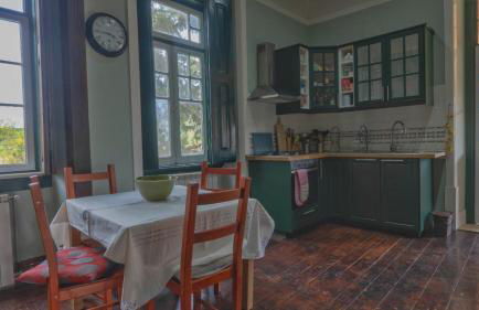 Large, converted farmhouse with pool - Foto 40