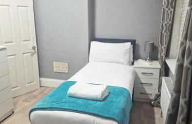 King Edward 3 bed house ideal for contractors - Foto 25