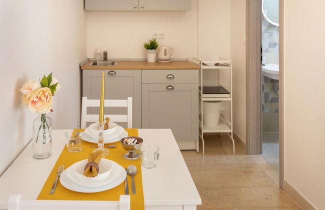 Colorful Studio Near Kvaternik Square - Photo 10