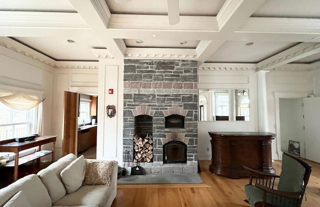 Mansion w 10 Bedrooms Pool and Theater - Foto 10