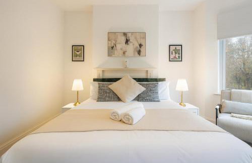 Spacious Retreat 5 Beds Sleeps 8 Free Parking - Foto 25