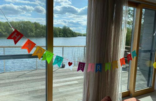 Luxury Lakeside House at Lakes by Yoo - Photo 15