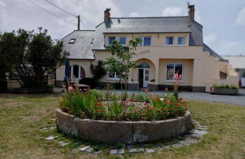 Holiday Home in Bréhal near Sandy Beach - Foto 2