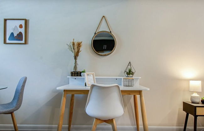 Centrally Located Studio Near Downtown - Photo 7