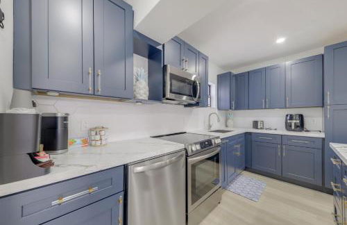 3 Mi to Hard Rock Stadium Retreat with Private Yard - Photo 9