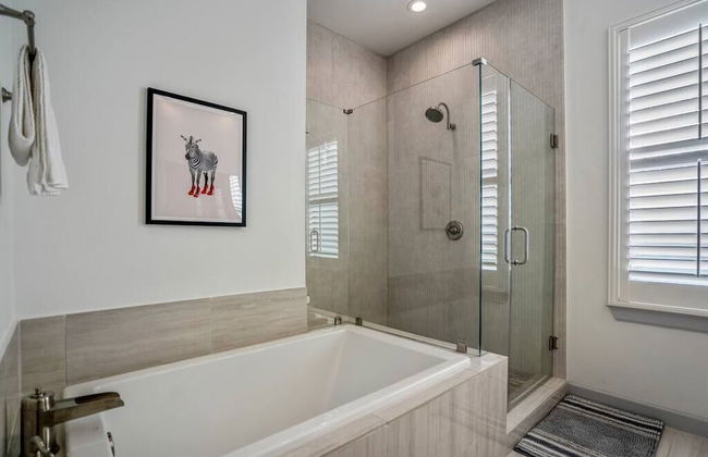 Urban Jungle Retreat in the HTX Skyline - Foto 11