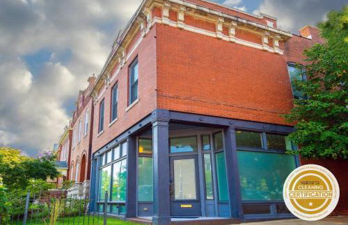 Gorgeous 5BR Storefront Home ABODEbucks - Foto 1