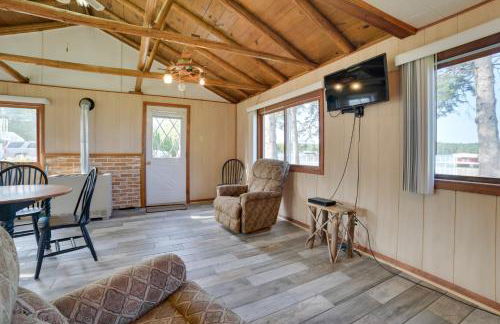 Pet Friendly Lake Cabin Private Dock and Fire Pit! - Foto 7