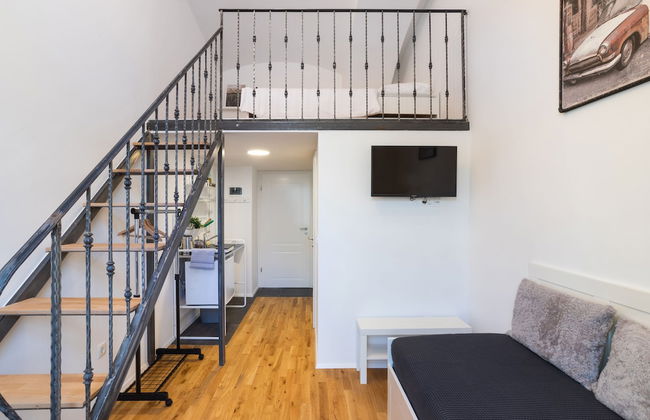 Rhino Studios - Photo 35