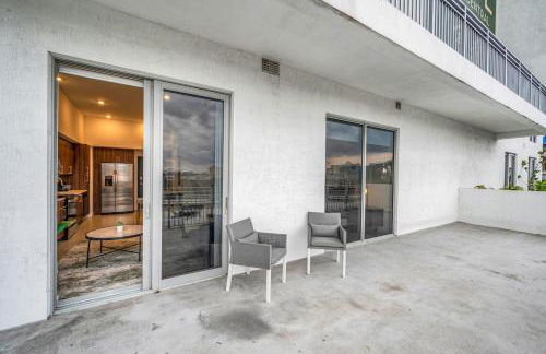 Modern Unit in Downtown Miami With Free Parking - Photo 17