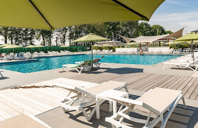 Holiday Home in Limburg With Outdoor Fireplace - Photo 33