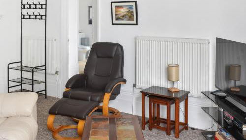 Solent Charm - Photo 3