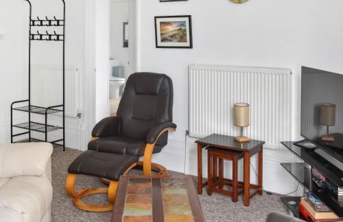 Solent Charm - Photo 3